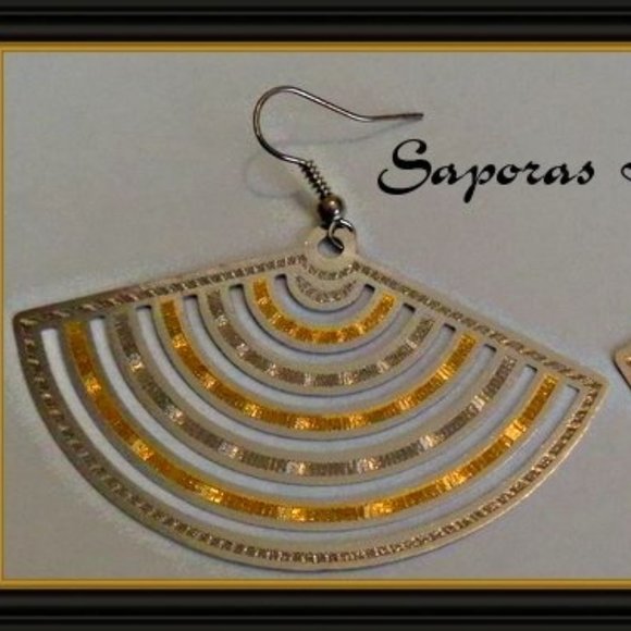 Gold & Silver Tone Dangle Fan Design Earrings - Picture 1 of 3